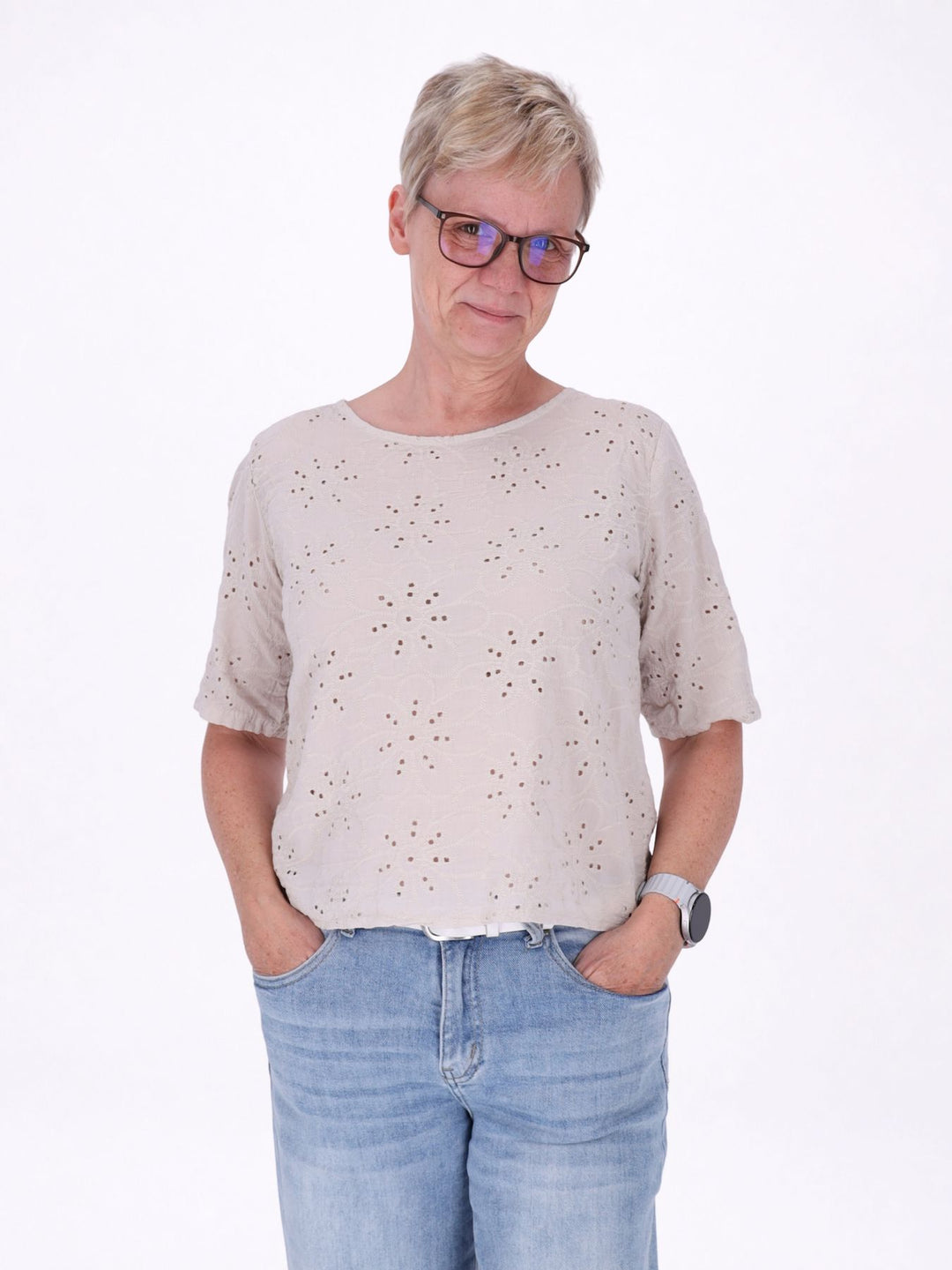 T-Shirt Damen Lochmusterhinten geknöpft -beige