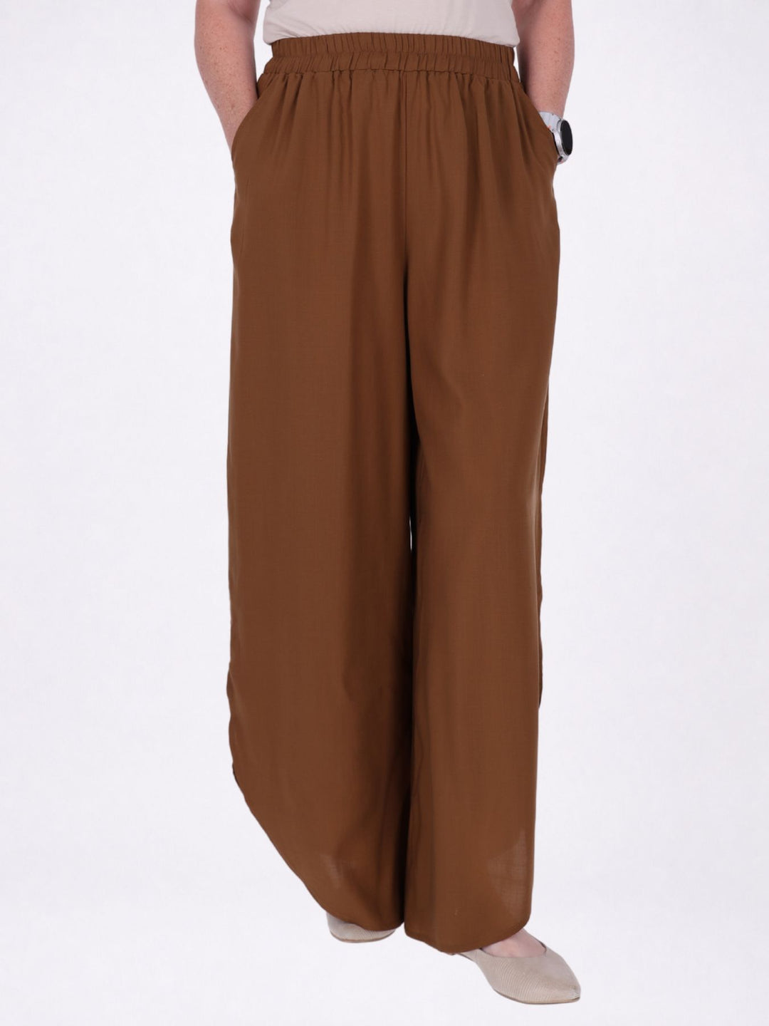 Hose Damen Barrel Schnitt Short unterlegt in Braun