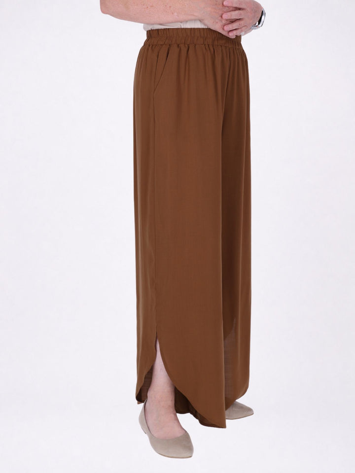 Hose Damen Barrel Schnitt Short unterlegt in Braun