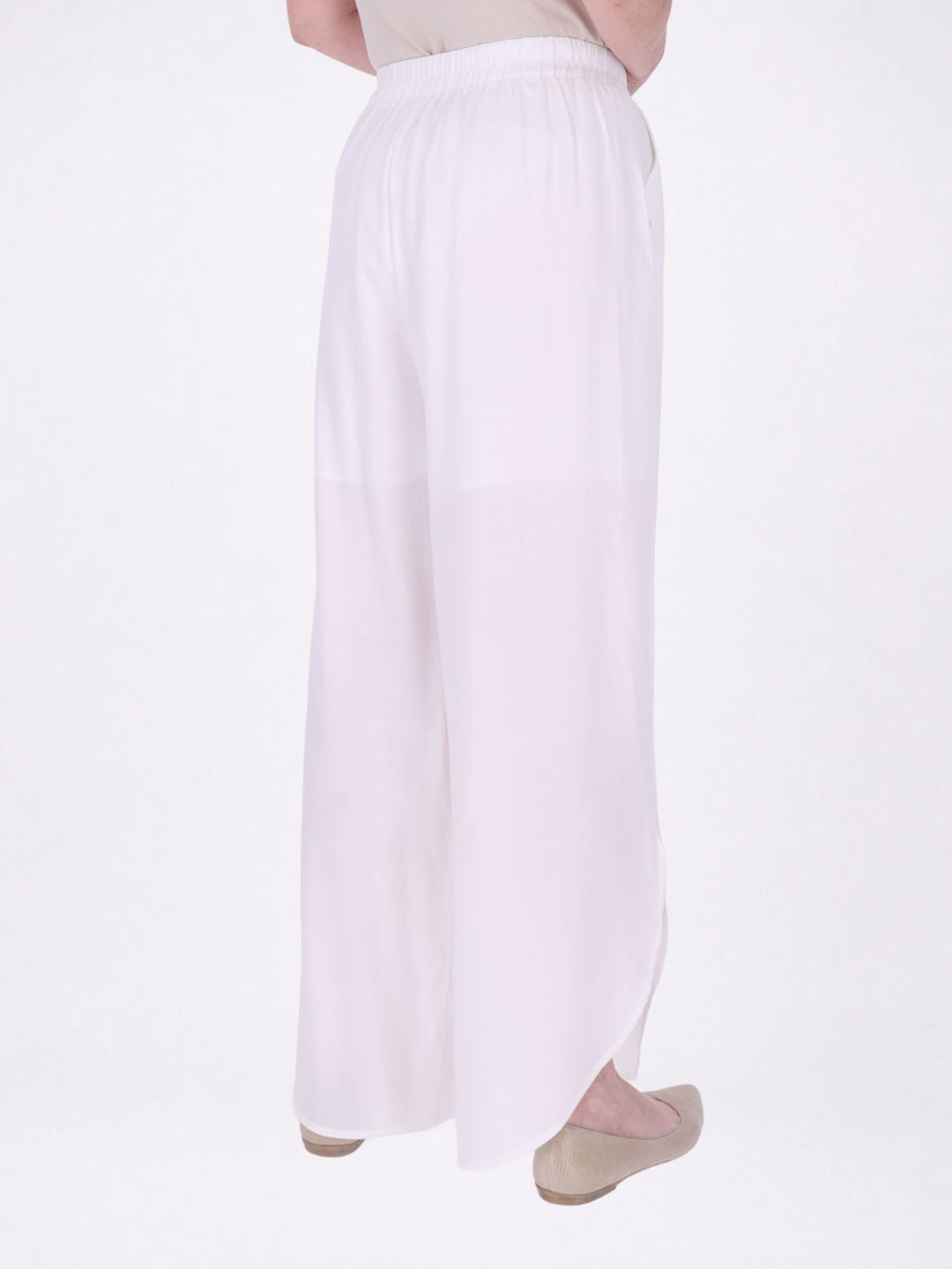 Hose Damen Barrel Schnitt Short unterlegt in Weiß