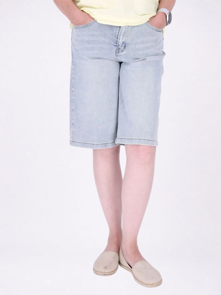 Short Jeans weites bein Capri Länge