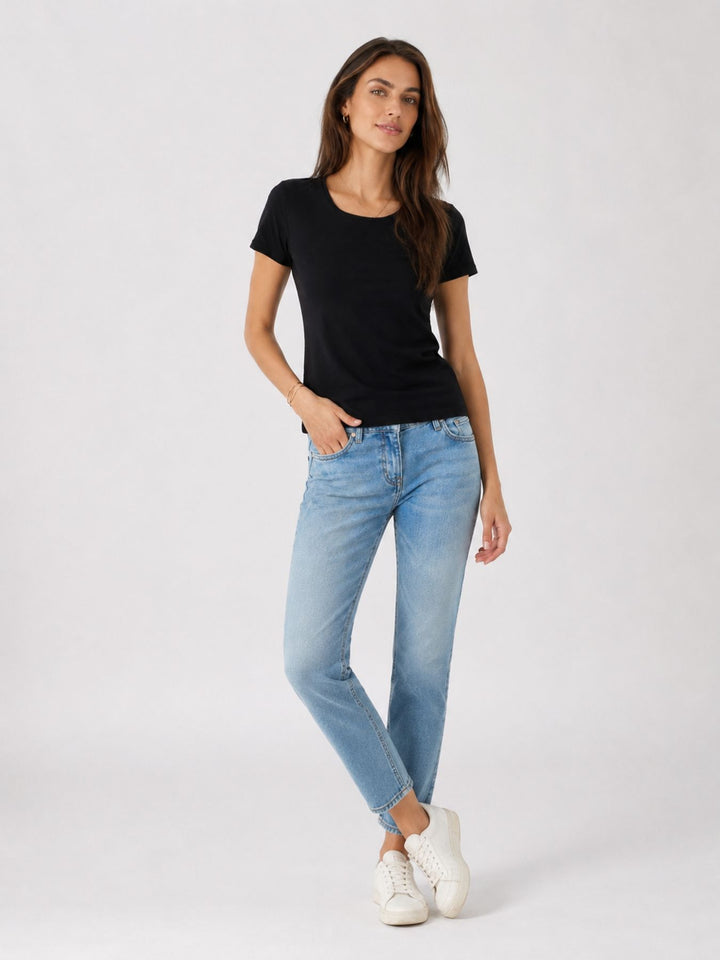 Splash of Color Basic T-Shirt in Schwarz – Zeitlos, bequem und vielseitig kombinierbar