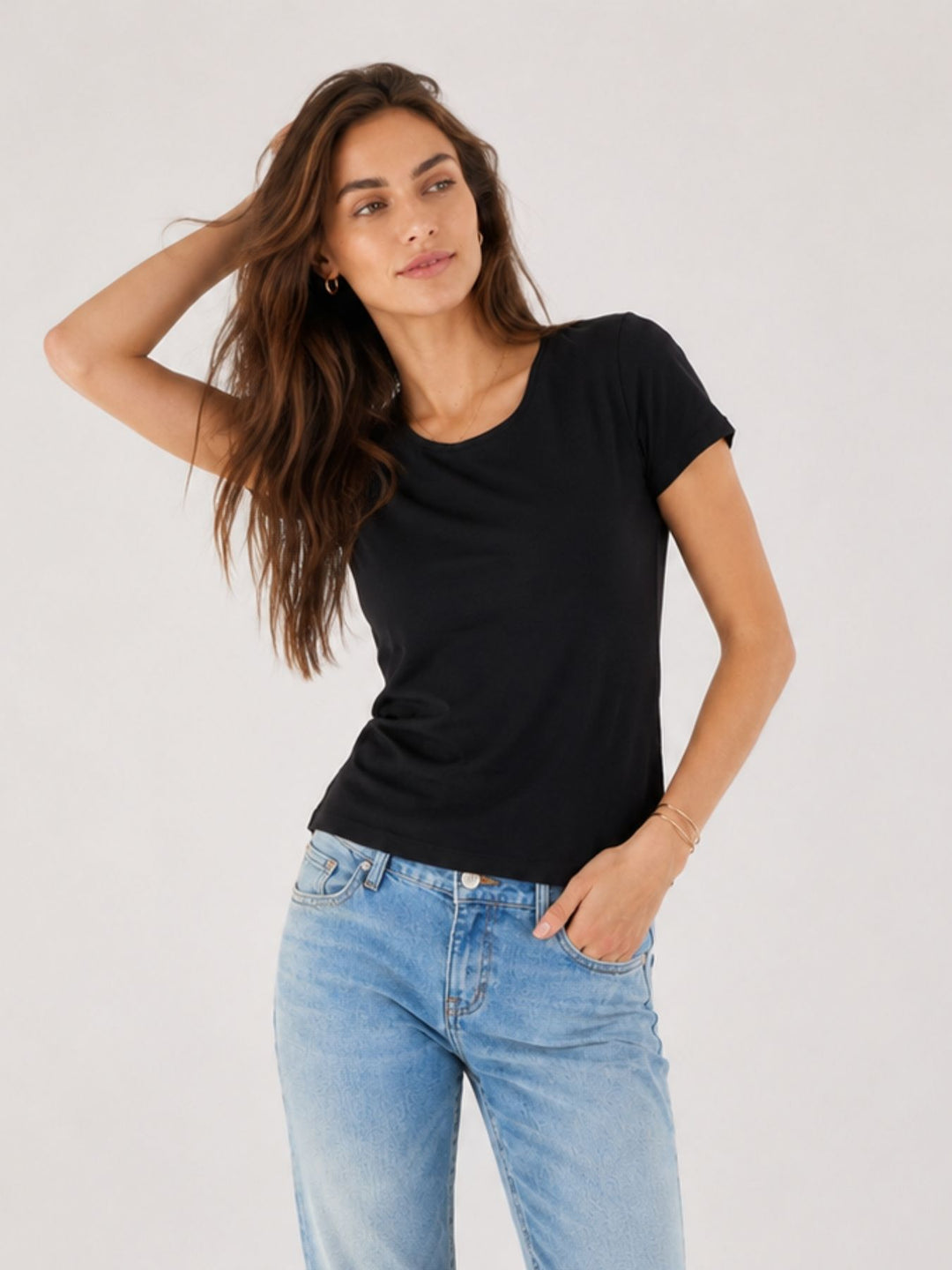 Splash of Color Basic T-Shirt in Schwarz – Zeitlos, bequem und vielseitig kombinierbar