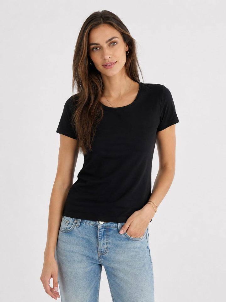 Splash of Color Basic T-Shirt in Schwarz – Zeitlos, bequem und vielseitig kombinierbar