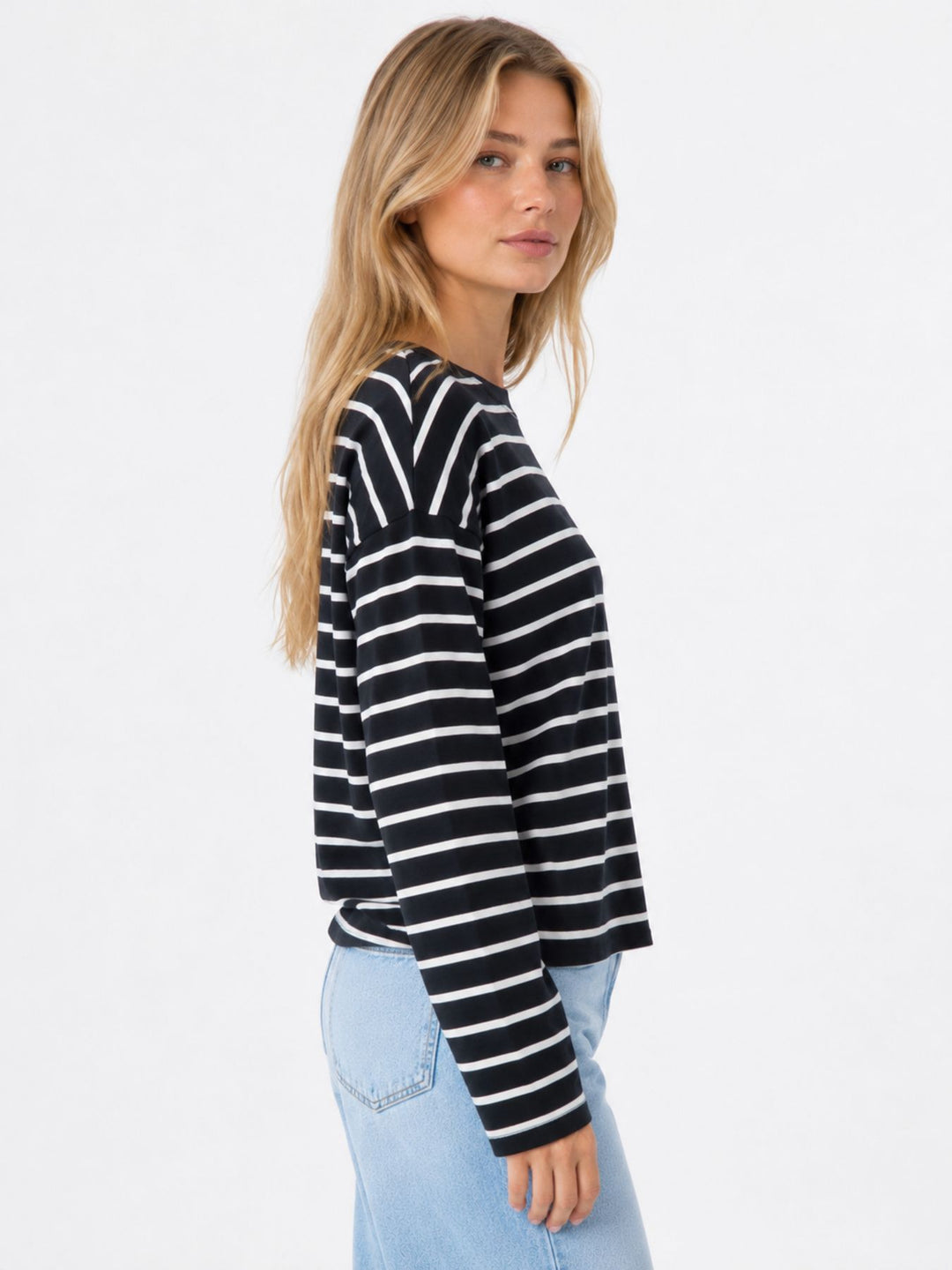 ONLHAPPY L/S O-NECK STRIPE TEE JRS Black/Cloud dancer lena