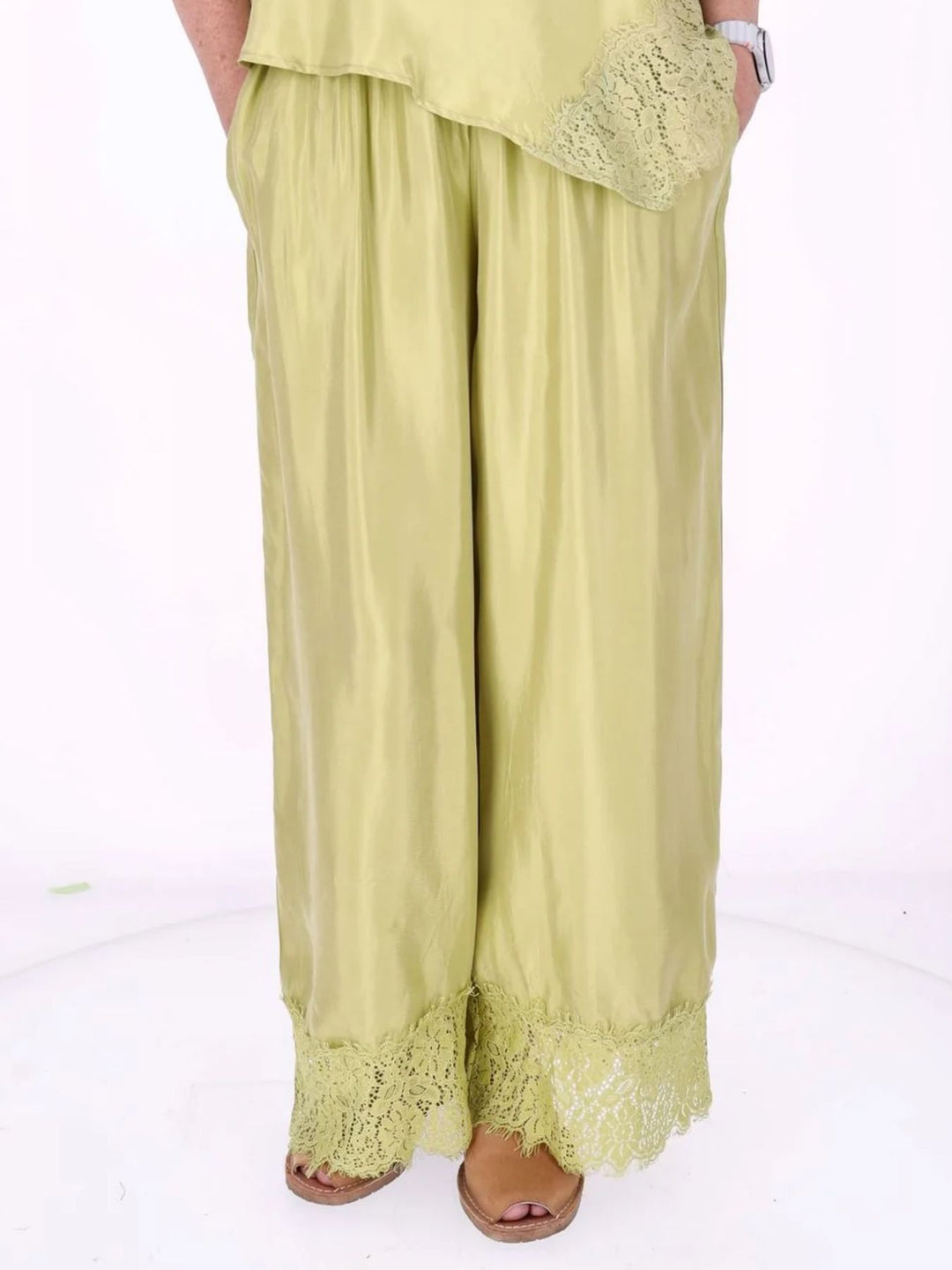 Damen Hose mit Spitzenabschluss – Grün