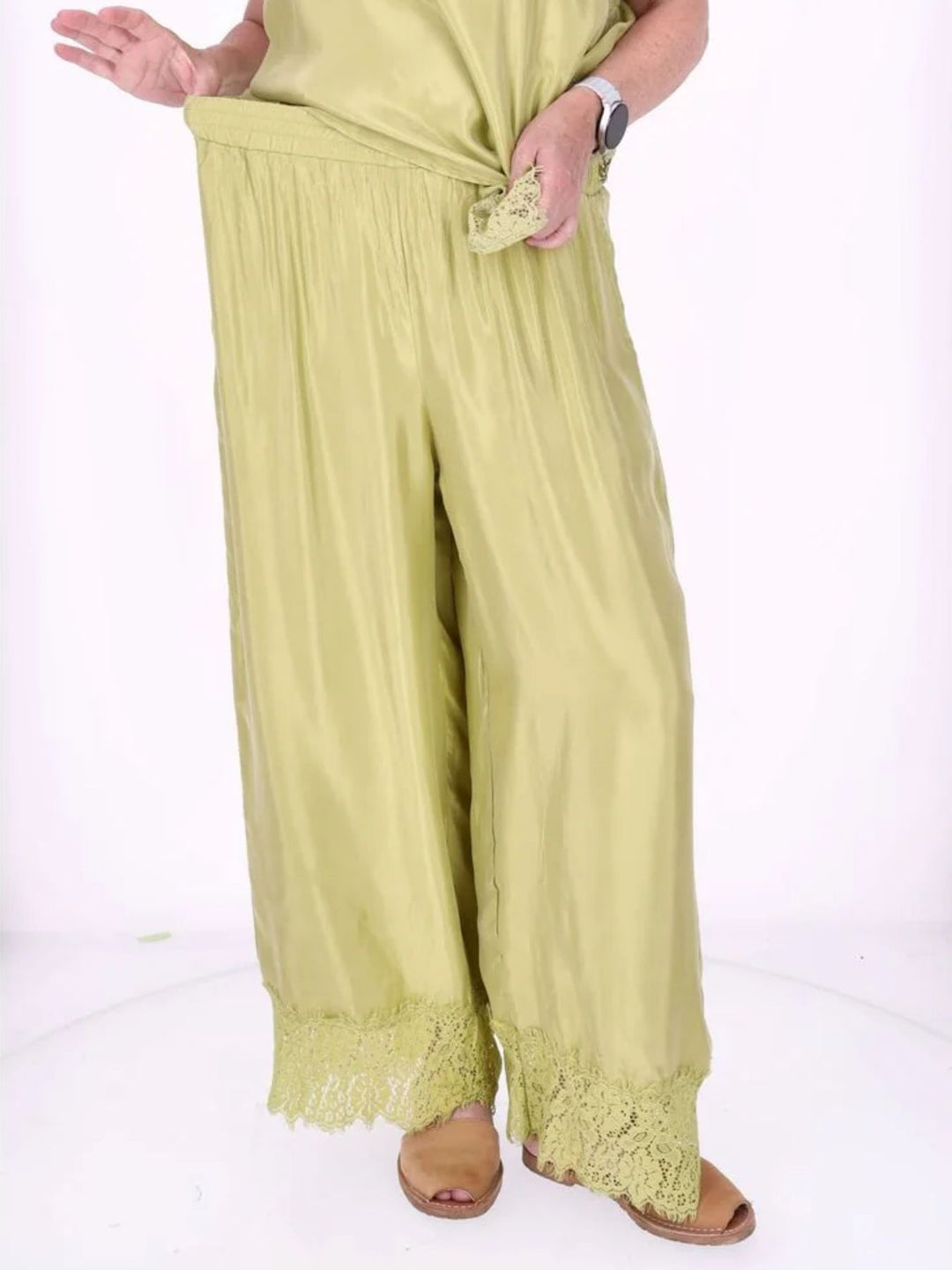 Damen Hose mit Spitzenabschluss – Grün