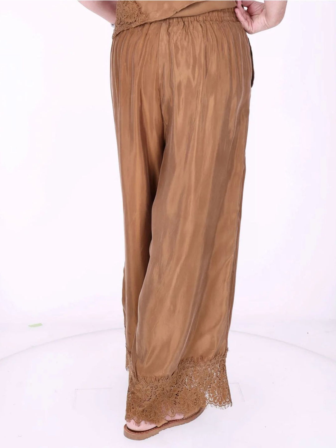 Damen Hose mit Spitzenabschluss – Camel