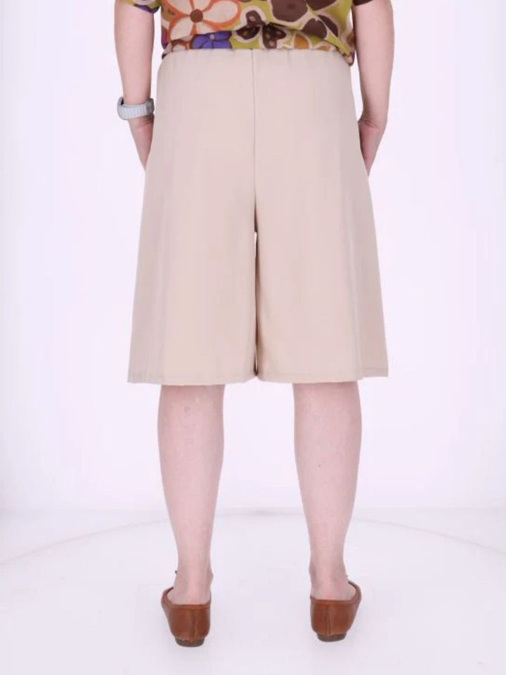 Short Damen Knielang in Beige