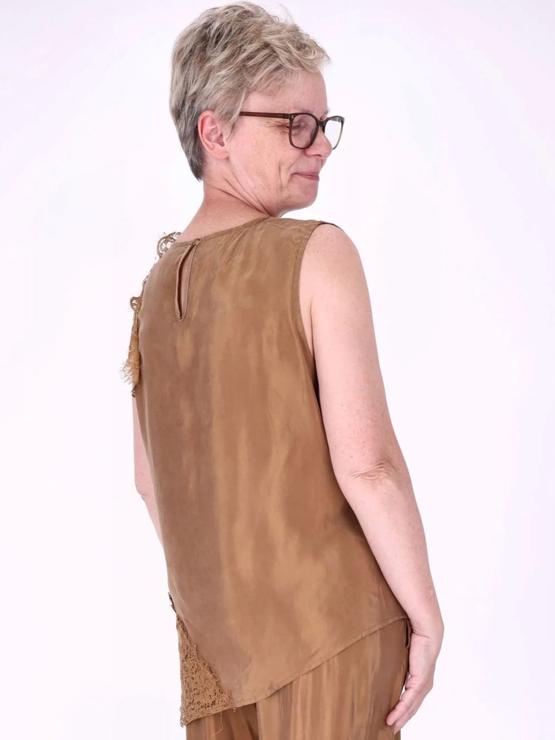 Damen Top mit asymmetrischem Saum und Spitze – Camel