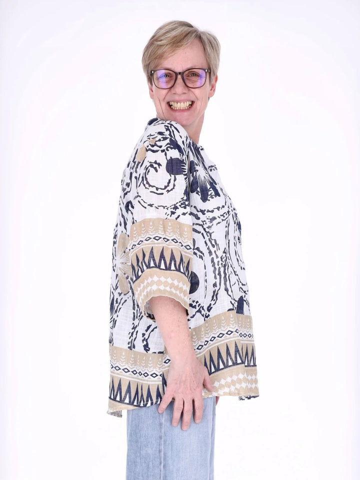 Damen Blusenshirt mit Allover-Print und 3/4-Krempelärmeln – Weiß