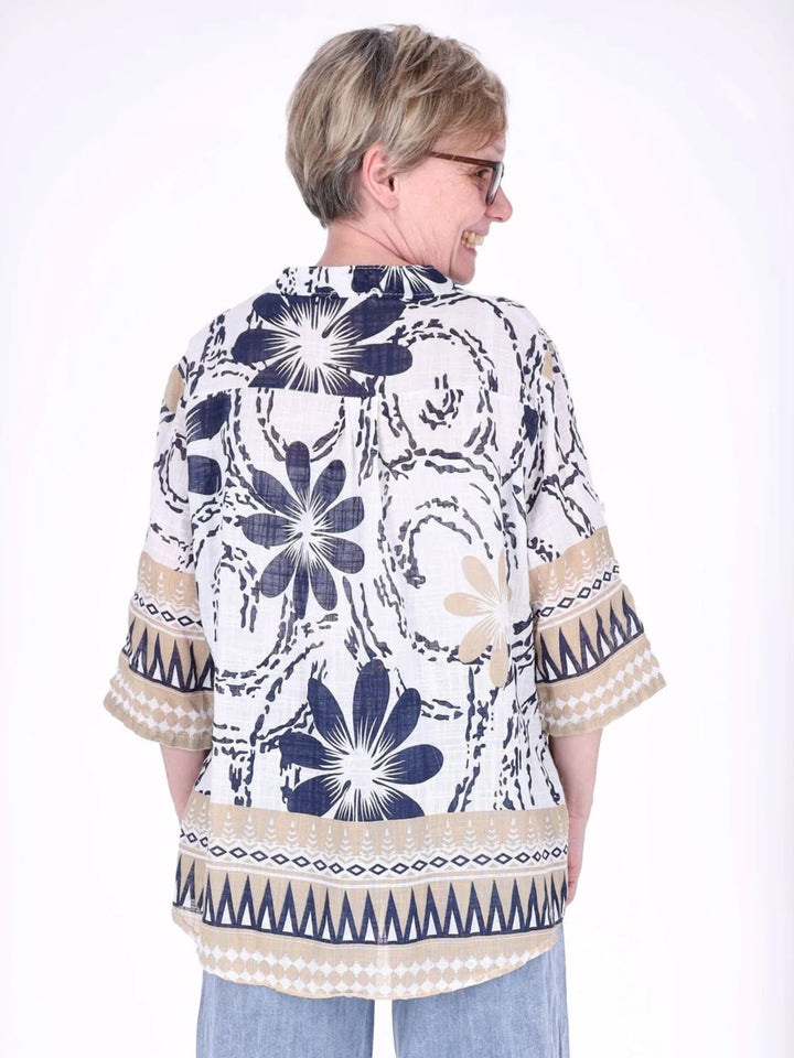 Damen Blusenshirt mit Allover-Print und 3/4-Krempelärmeln – Weiß