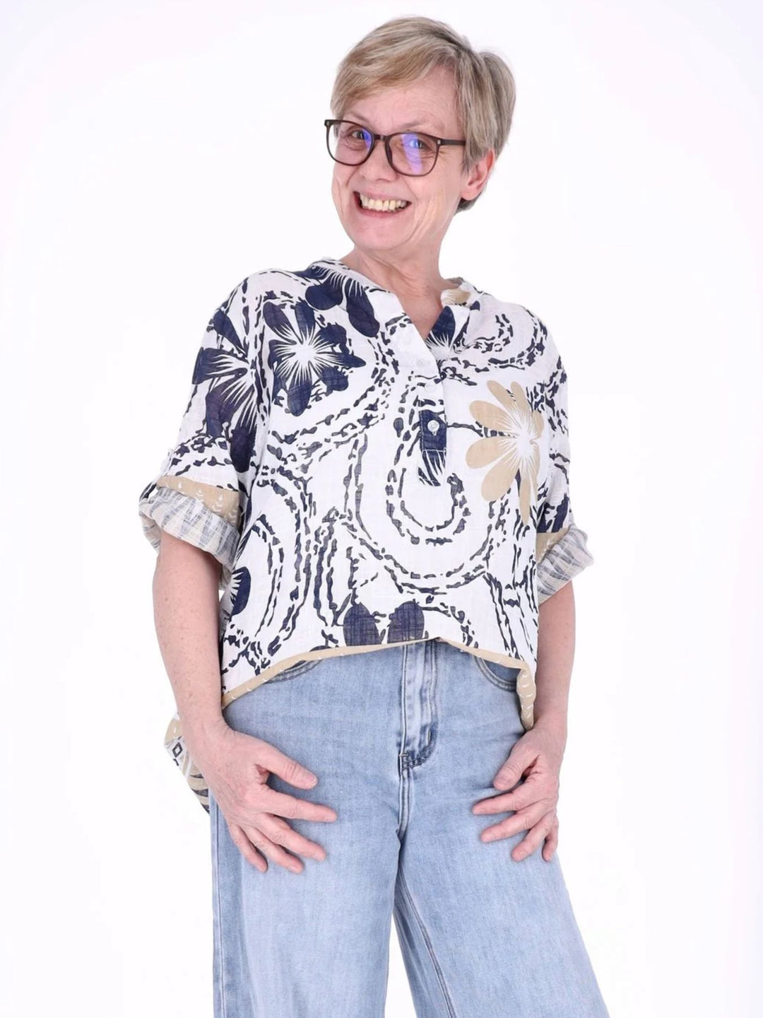 Damen Blusenshirt mit Allover-Print und 3/4-Krempelärmeln – Weiß
