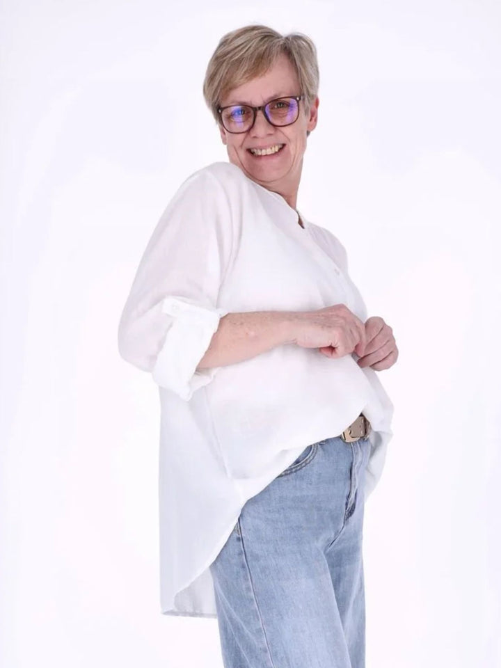 Damen Blusenshirt aus Viskose mit Krempelärmeln und Knopfleiste – Weiß