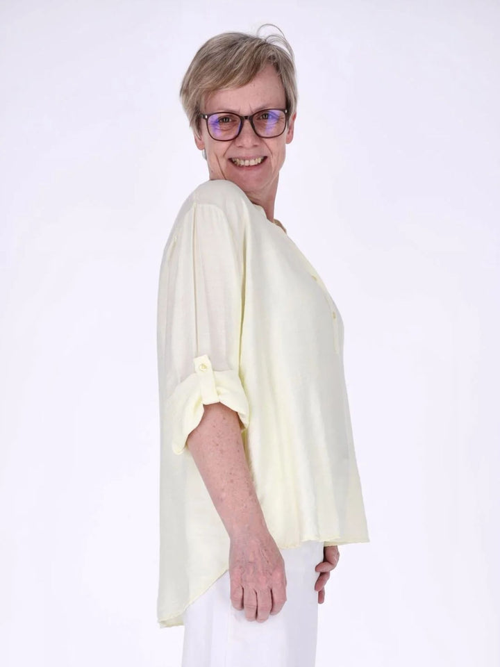 Damen Blusenshirt aus Viskose mit Krempelärmeln und Knopfleiste – Hellgelb