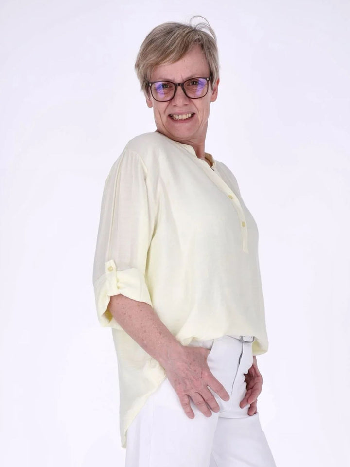 Damen Blusenshirt aus Viskose mit Krempelärmeln und Knopfleiste – Hellgelb