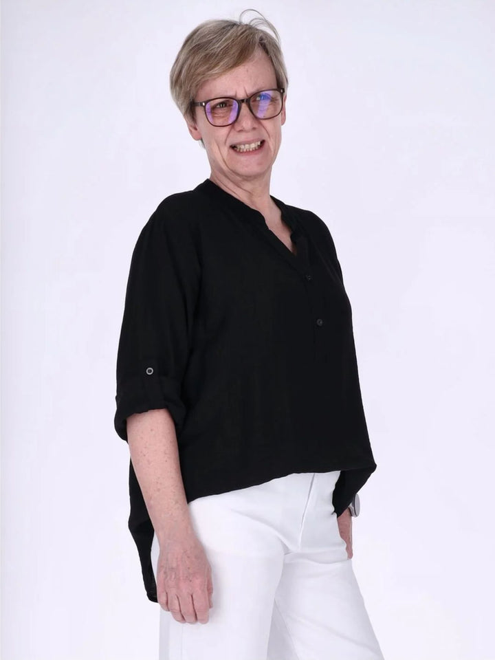 Damen Blusenshirt aus Viskose mit Krempelärmeln und Knopfleiste – Schwarz