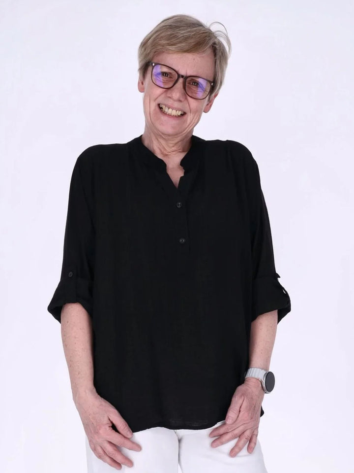 Damen Blusenshirt aus Viskose mit Krempelärmeln und Knopfleiste – Schwarz