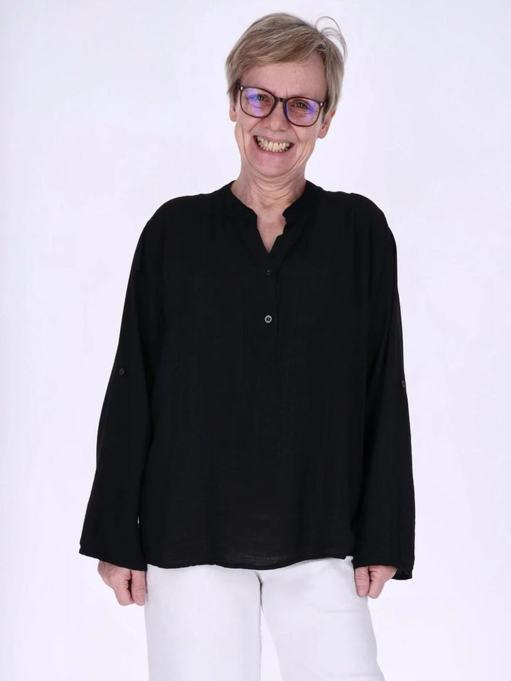 Damen Blusenshirt aus Viskose mit Krempelärmeln und Knopfleiste – Schwarz