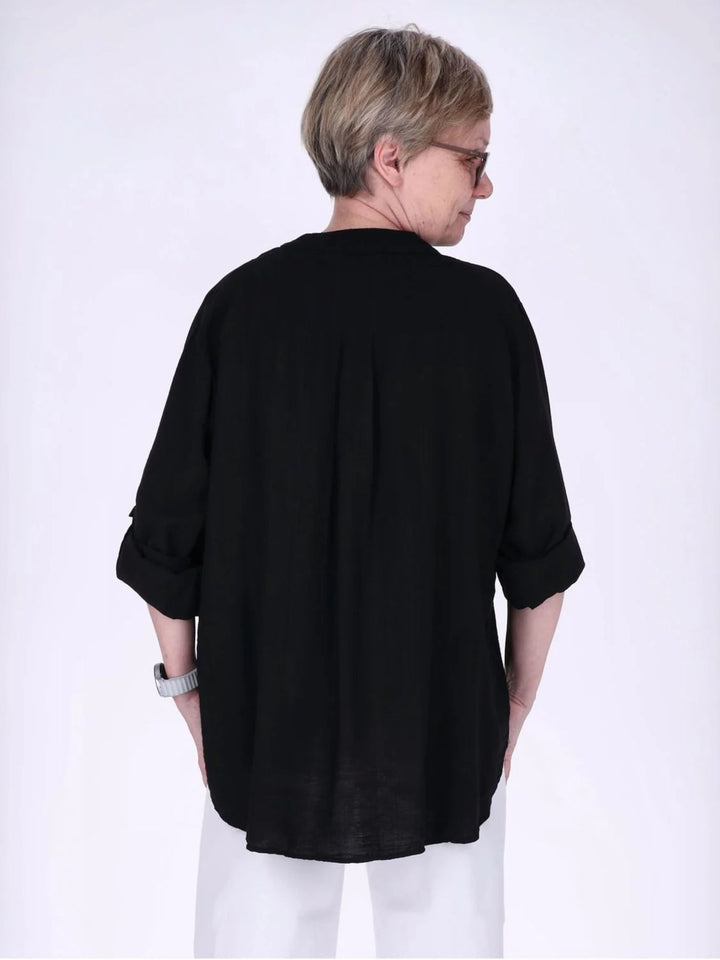 Damen Blusenshirt aus Viskose mit Krempelärmeln und Knopfleiste – Schwarz