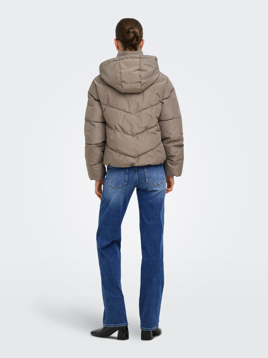 ONLY ONLCLAIR Pufferjacke mit Kapuze in Walnussbraun