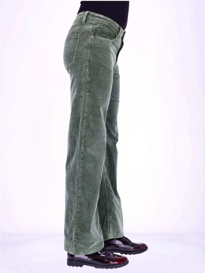Grüne Cordhose Damen – bequem, modern & vielseitig kombinierbar