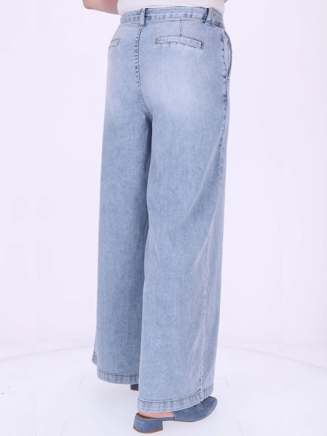 Damen Wide-Leg-Jeans mit Faltendetails – lässig & modern