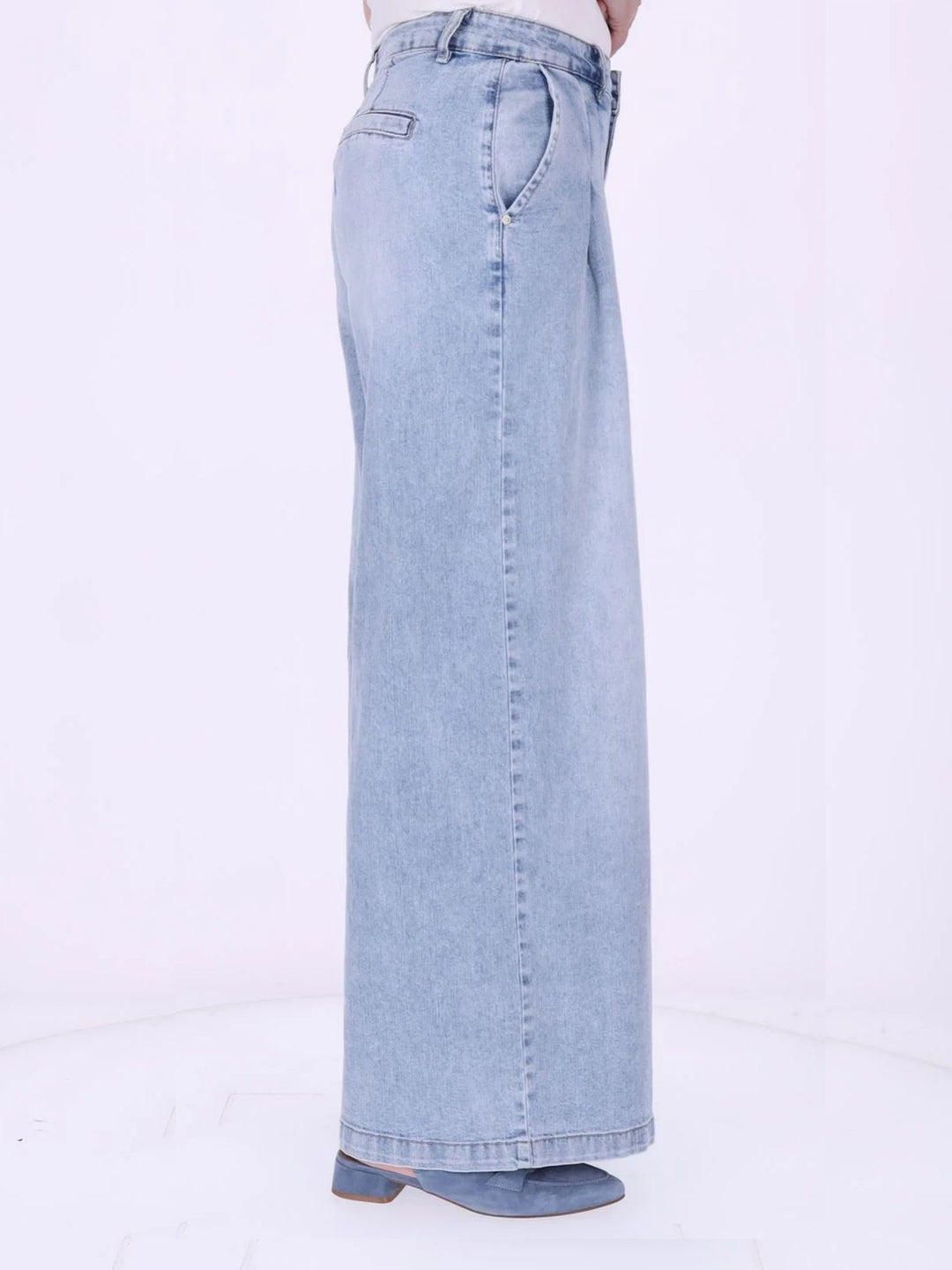 Damen Wide-Leg-Jeans mit Faltendetails – lässig & modern