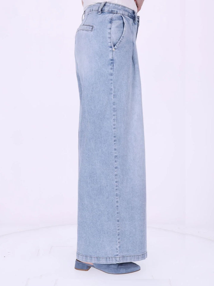 Damen Wide-Leg-Jeans mit Faltendetails – lässig & modern