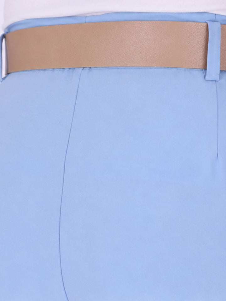 Blaue Damen-Sommerhose mit weitem Bein & Gürtel – bequem & chic
