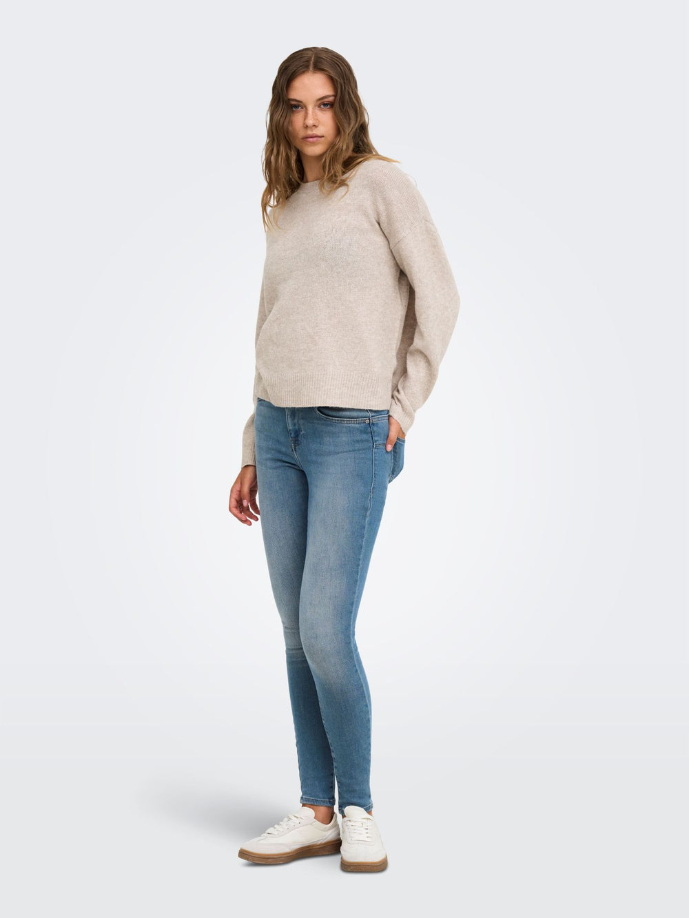ONLOLIVIA LS O-NECK CC KNT