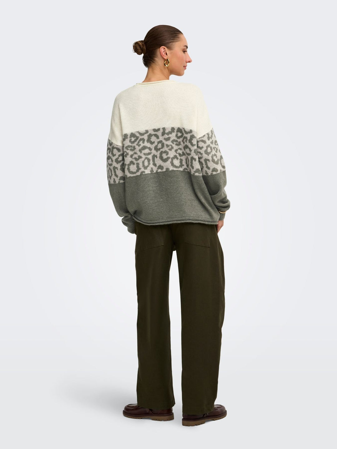 Damen Strickpullover mit Rundhalsausschnitt & tief angesetzten Schultern in Grün