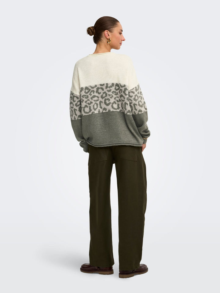 Damen Strickpullover mit Rundhalsausschnitt & tief angesetzten Schultern in Grün