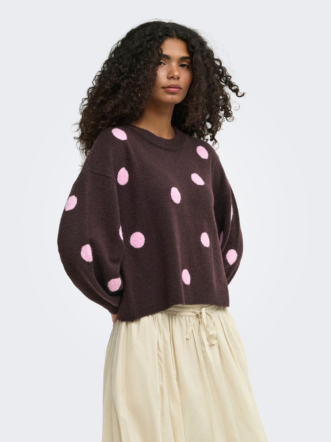Damen Strickpullover mit Punkten & Rundhalsausschnitt