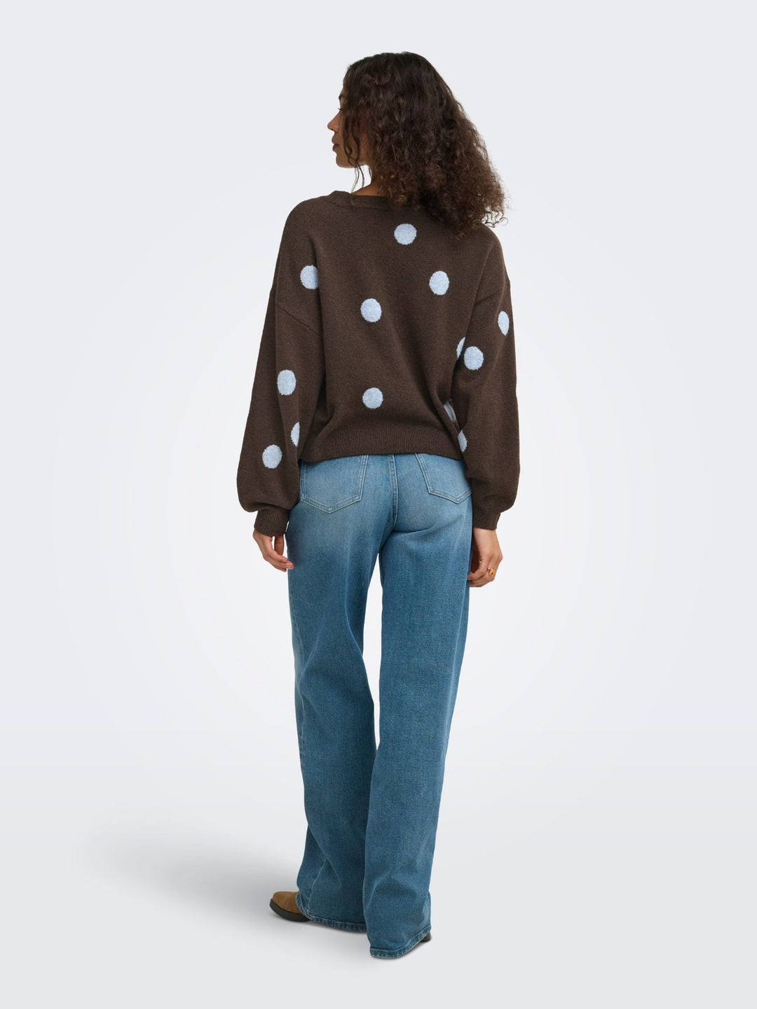 Brauner Damen Strickpullover mit hellblauen & braunen Punkten