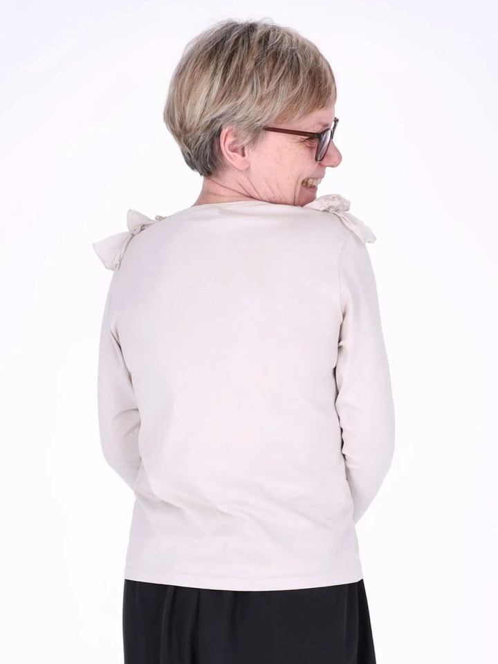 Beiges Damen Langarmshirt mit Rüschen & V-Ausschnitt
