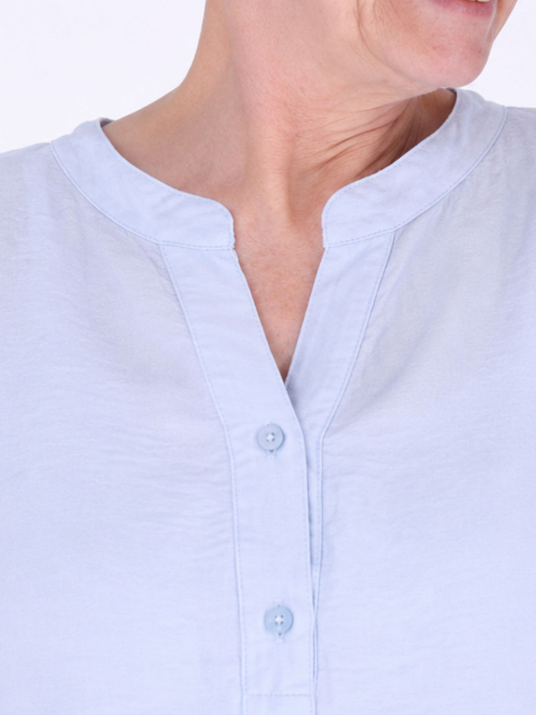 Blaues Damen Blusenshirt aus Viskose mit Krempelarm & Knopfleiste