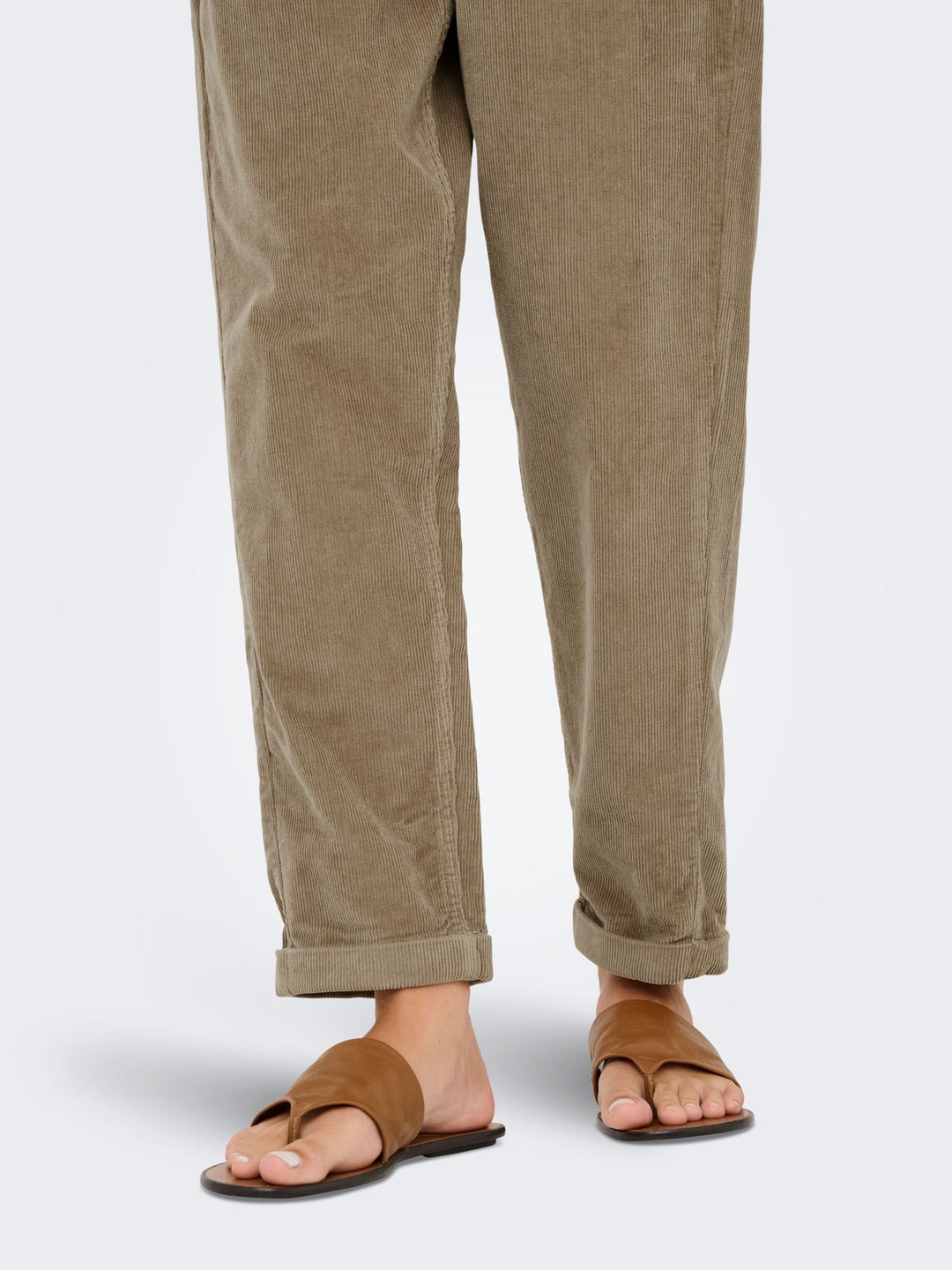 ONLFLORA MW ELA CORD CAROT PANT PNT