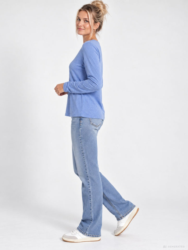 Hellblaues Damen Feinstrickshirt mit Rundhals