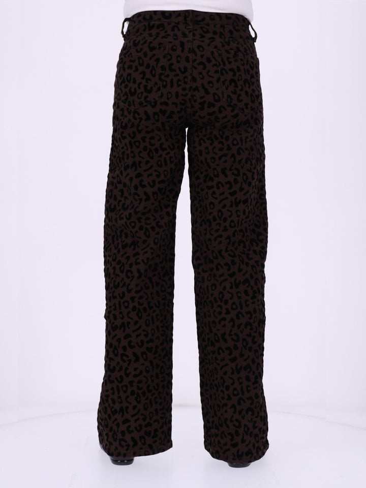 Damen Wide Leg Jeans mit geflocktem Leo-Muster – Braun