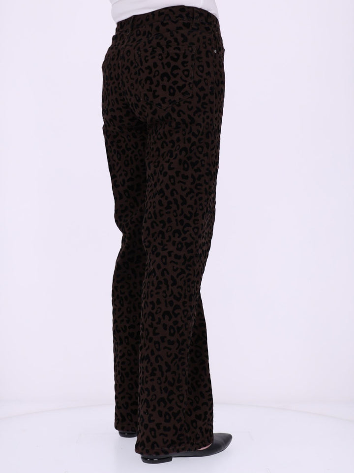 Damen Wide Leg Jeans mit geflocktem Leo-Muster – Braun