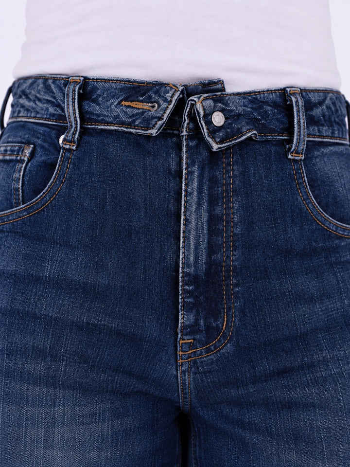 Damen Jeans im Ballonstyle mit umgeschlagenem Bund – used