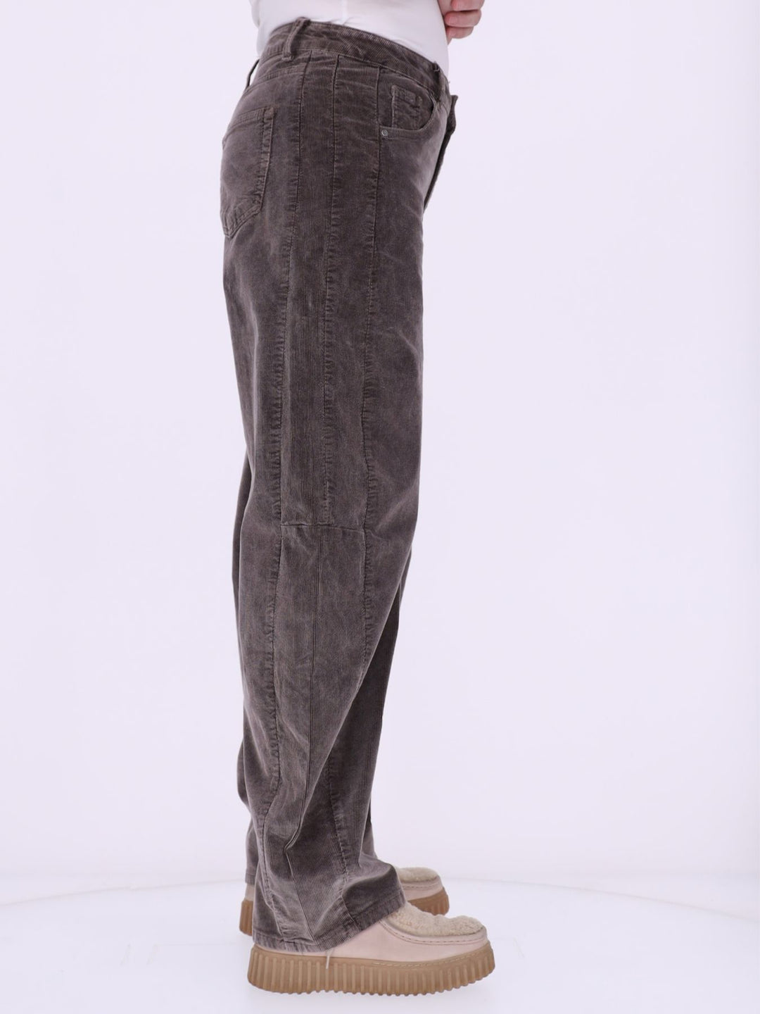 Damen Cordhose Barrel Fit – Coffee