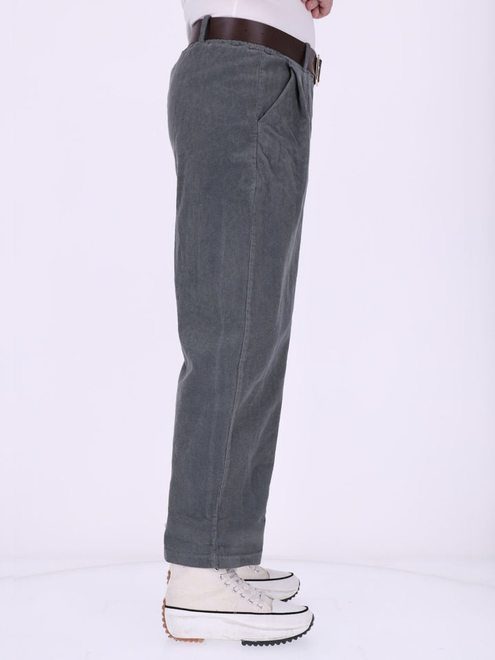Damen Cordhose im Barrel Fit und Gürtel – Grau