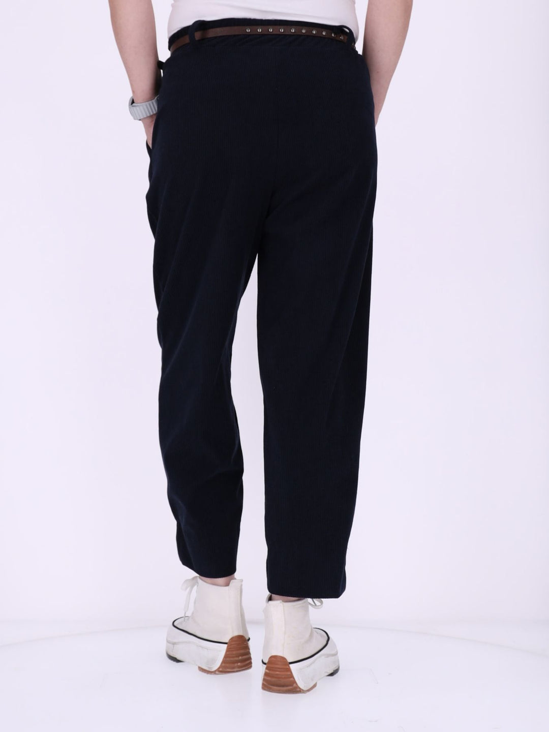 Cordhose Damen Jogger mit Nietengürtel – Navy
