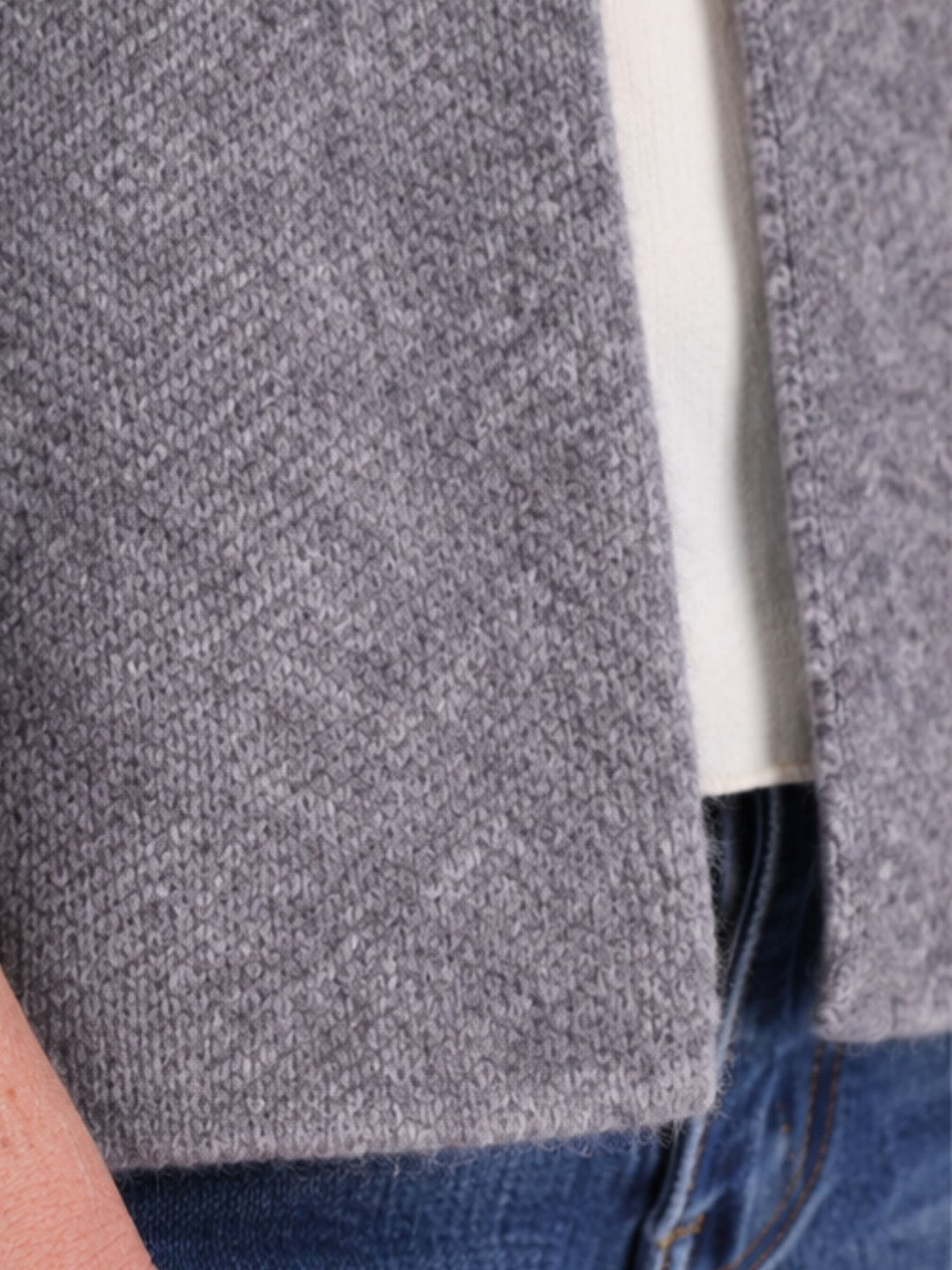 Graue Strickjacke Damen in A-Form – Stehkragen & halber Arm