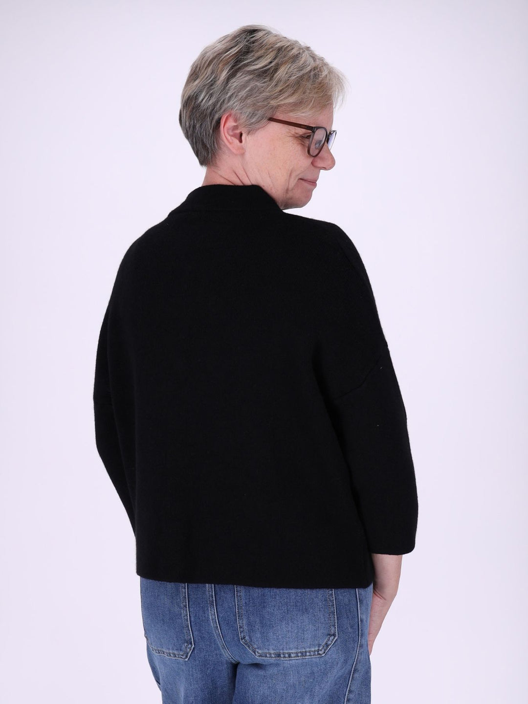 Schwarze Strickjacke Damen in A-Form – Stehkragen & halber Arm