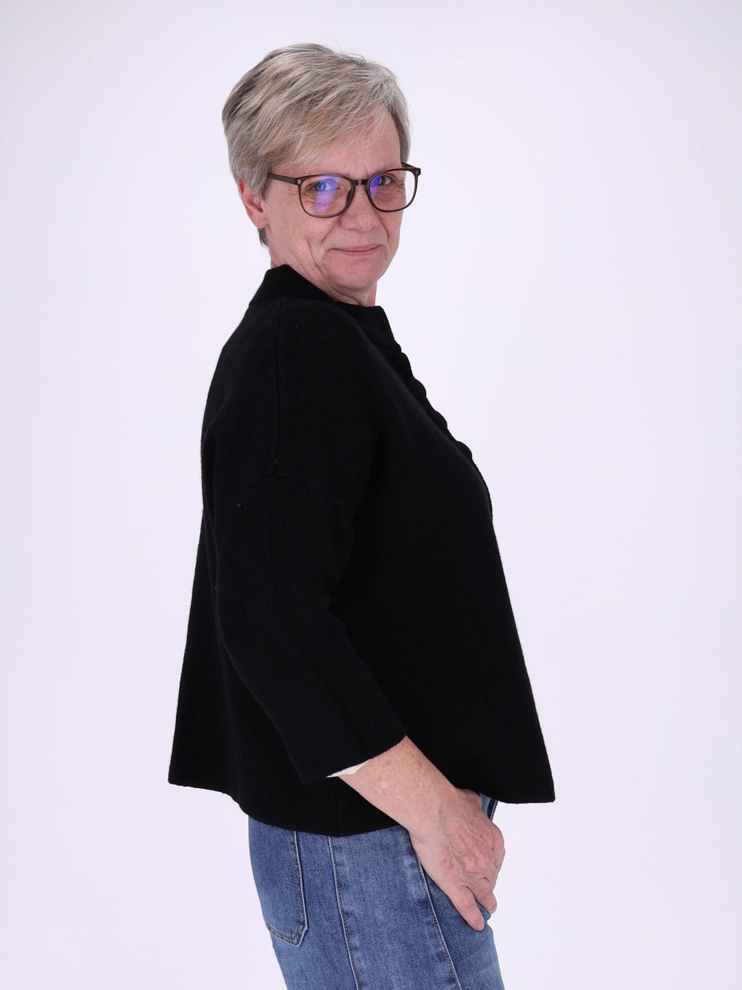 Schwarze Strickjacke Damen in A-Form – Stehkragen & halber Arm