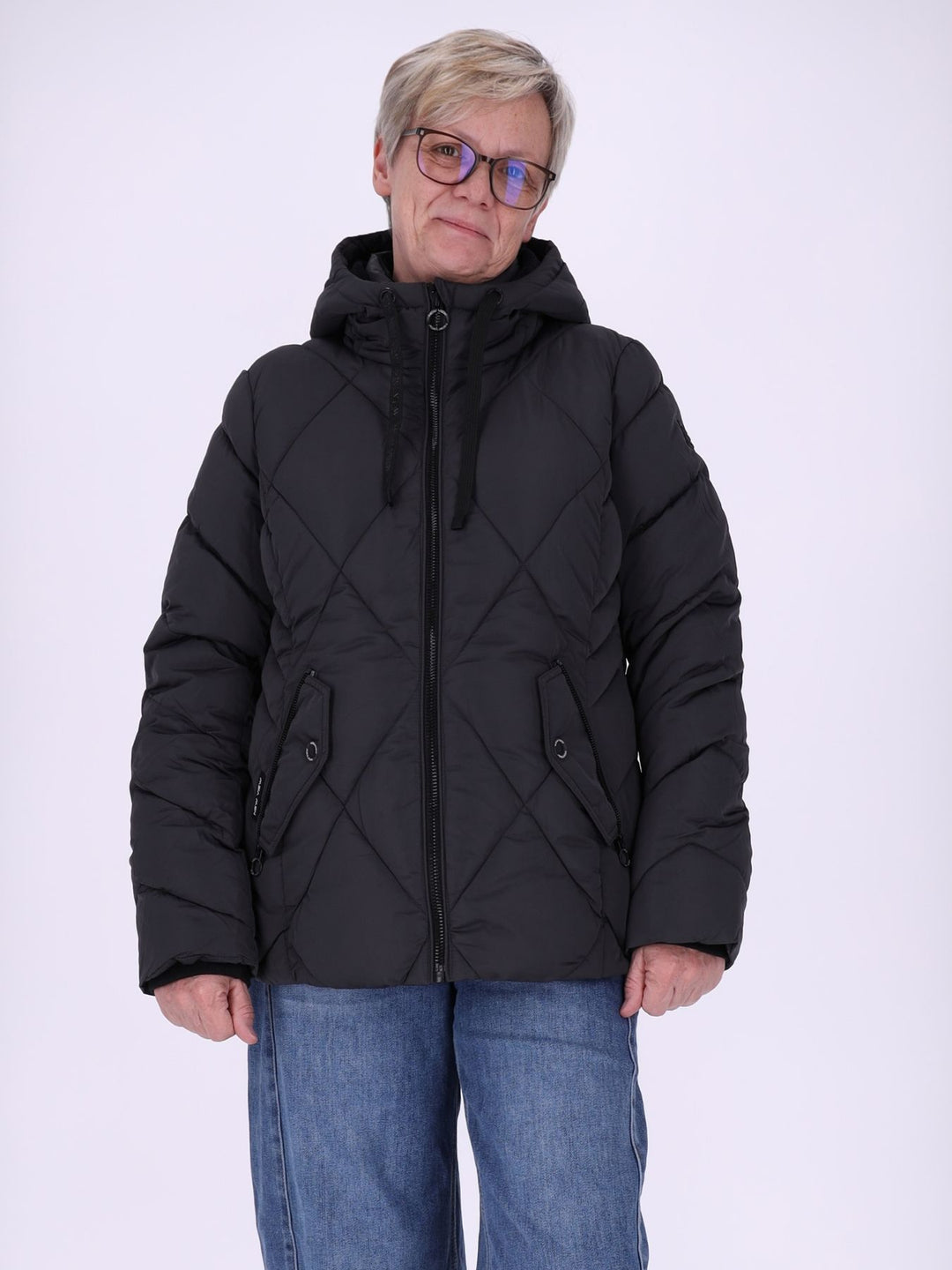 Schwarze Damen Steppjacke mit Rautensteppung & recycelter Wattierung – modern, zeitlos & vielseitig