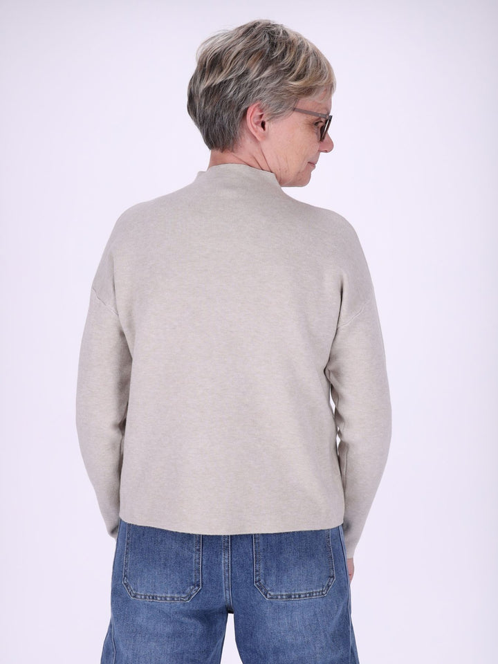 Fango Strickpullover Damen mit Stehkragen & Blüten – feminine 3D-Details